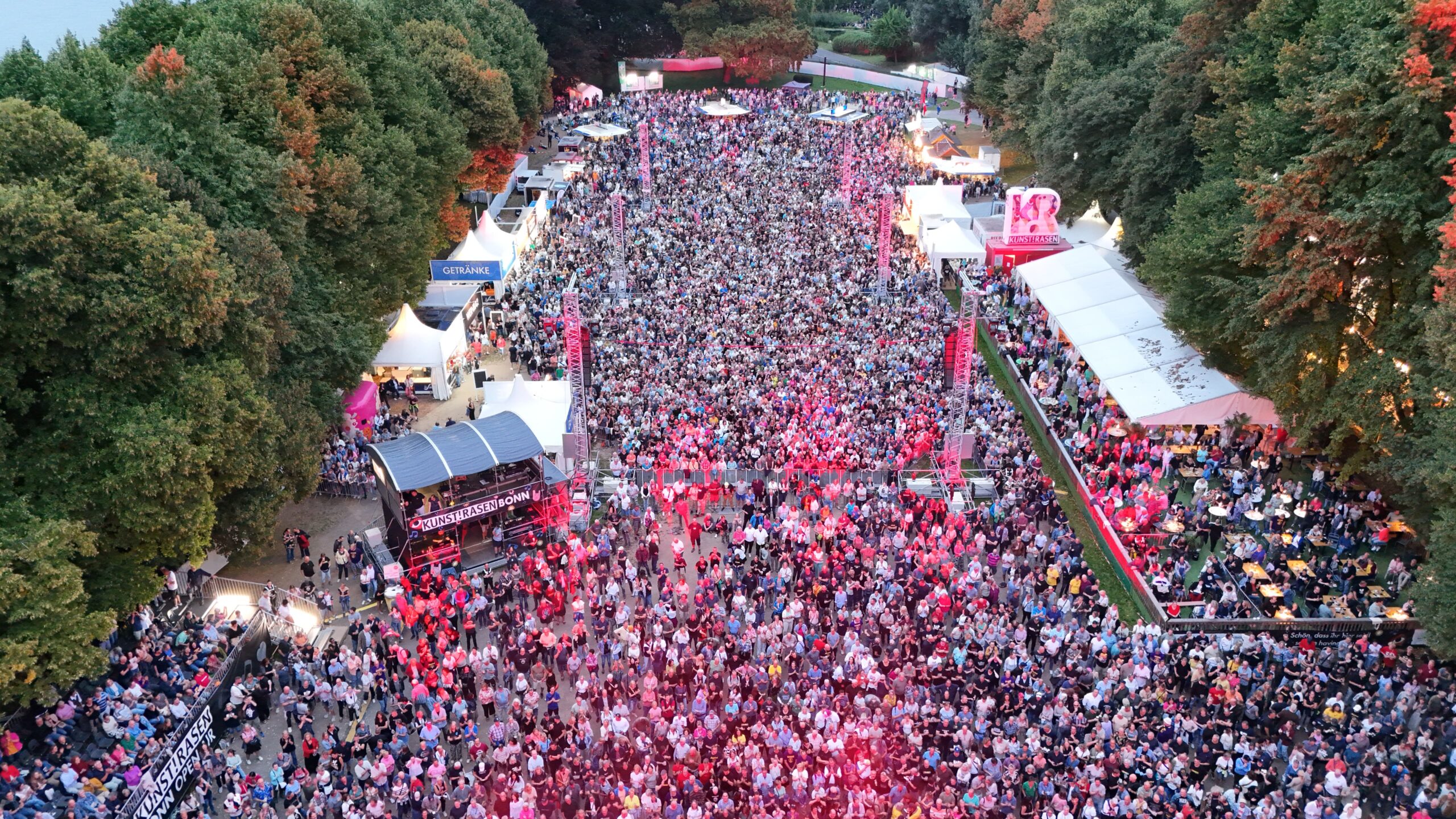 Was für eine Saison auf dem KunstRasen Bonn: Nahezu 110.000 Zuschauer